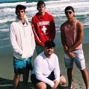 Meet your Posher, Tomas